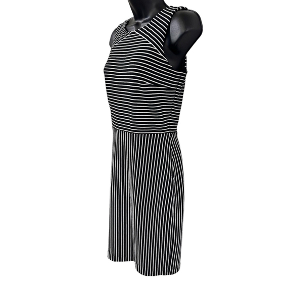 Banana Republic Sheath Dress, Sleeveless Black & White Striped, Women’s Size 2 - Picture 5 of 11